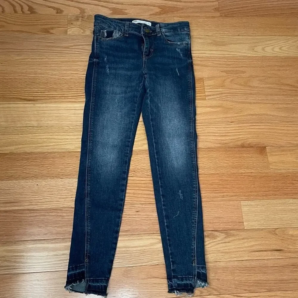 Zara Z1975 Skinny Jeans Women's Size 2 Dark Wash Raw Hem Distressed Stretch